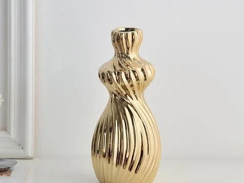 MOQ finishes packaging and compliance for home decor