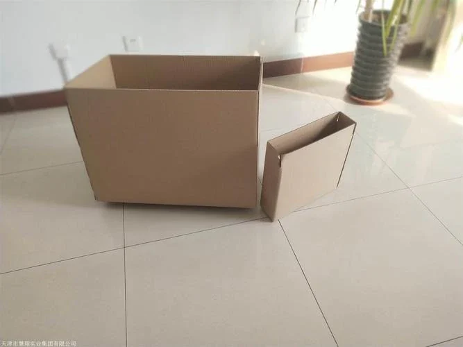 Private label logo application packaging design and branded unboxing customization