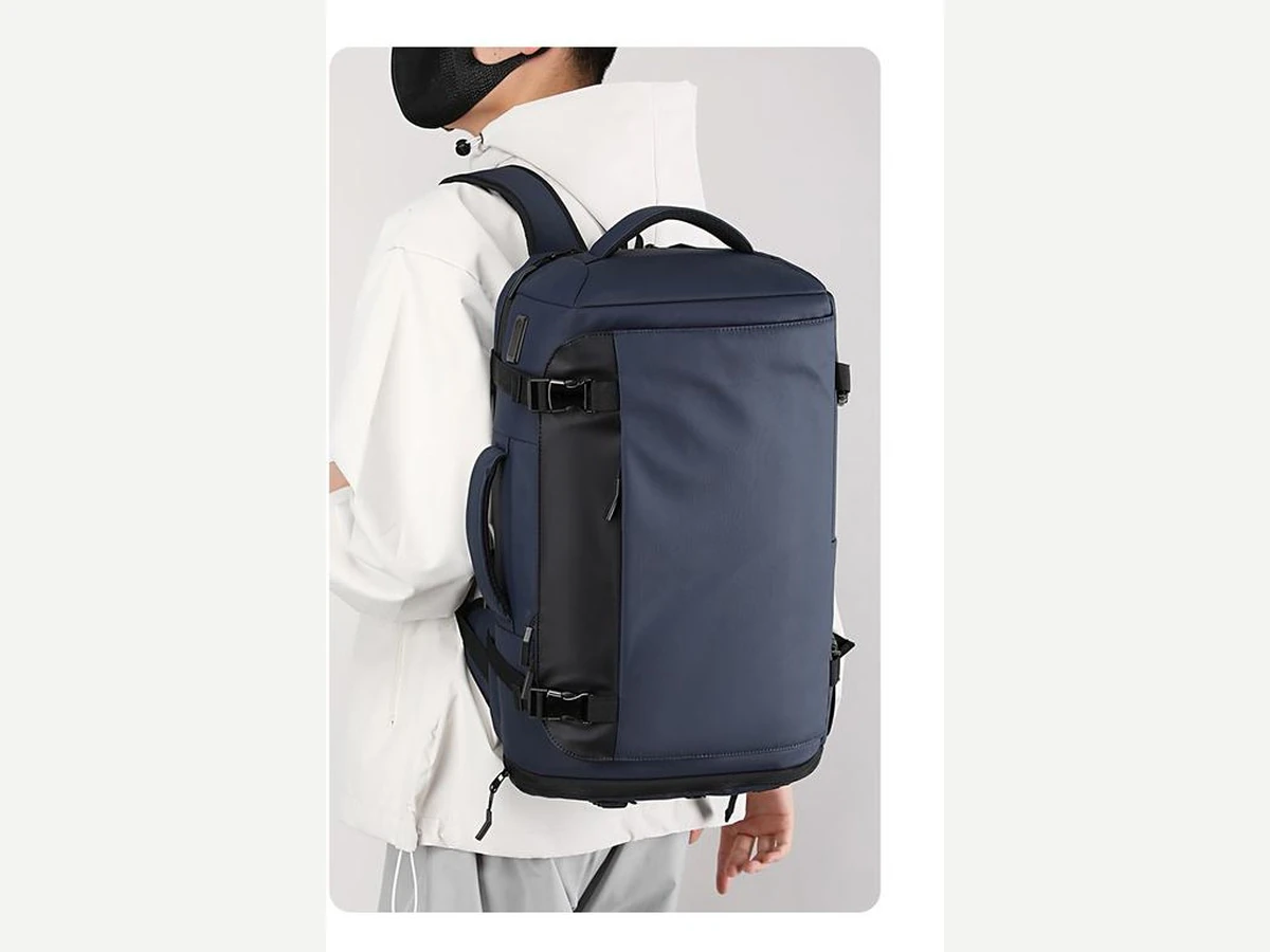 Plain commuter backpack product