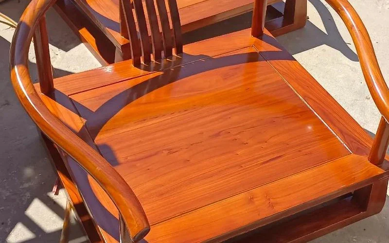 Weather-resistant outdoor patio chairs